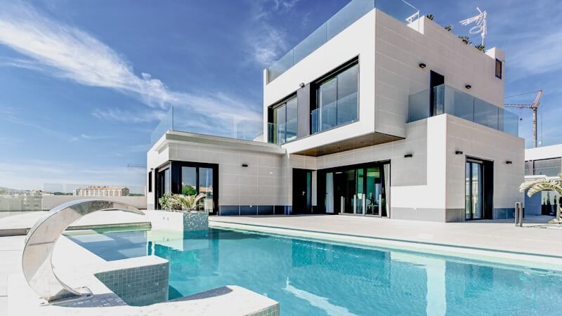 Jaypee Greens Estate Home Villa, 1000 sq.yd.